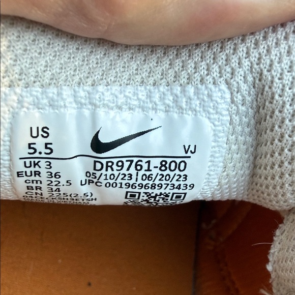 Nike Women's Sneakers in Orange and White - Picture 6 of 9